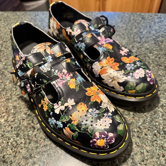 Dr. Martens Shoes - Dr Marten Floral Mary Janes